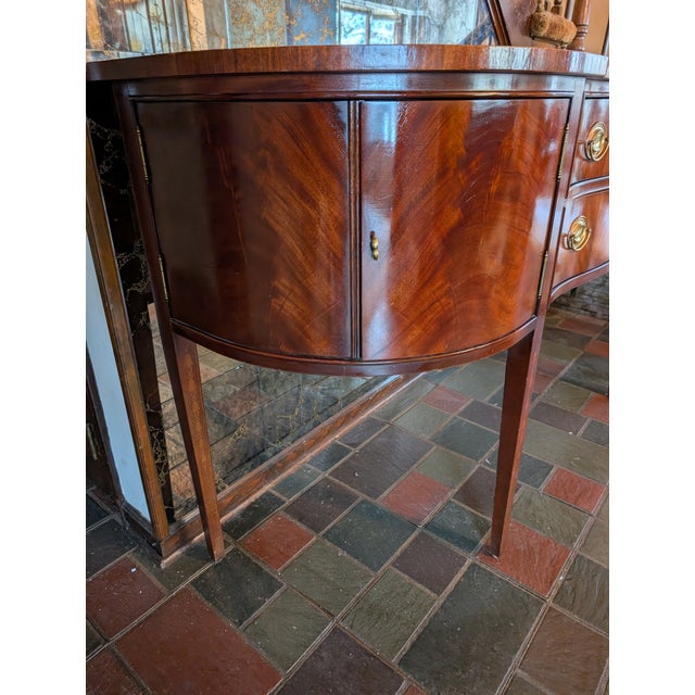 Bernhardt 1980s Bernhardt Centennial Collection Banded Mahogany Sideboard (Hepplewhite Style) For Sale - Image 4 of 8