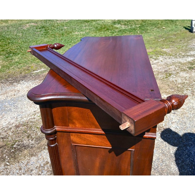 Antique Victorian Mahogany Chest of Drawers W Claw Feet and Six Drawers 1930s For Sale - Image 15 of 18
