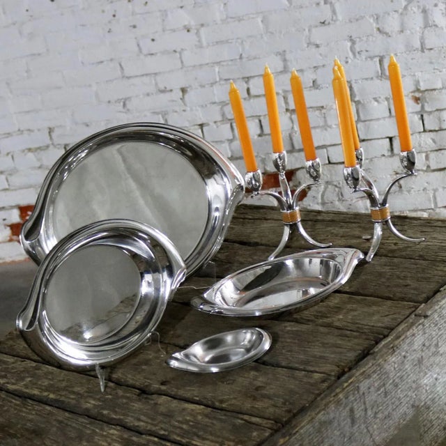 Gorgeous set of six pieces of silver-plate by 1847 Rogers Bros. IS from their Flair line. The set includes one large...