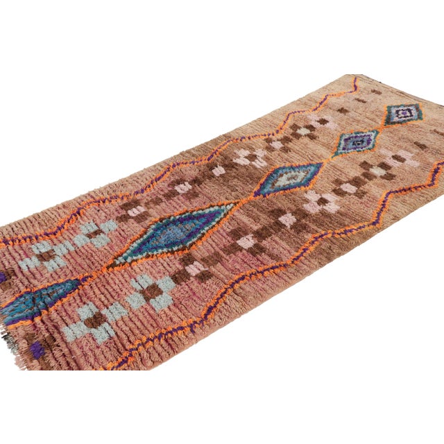 Rug & Kilim Vintage Moroccan Runner Rug, Orange & Beige With Geometric Pattern - Rug & Kilim For Sale - Image 4 of 7