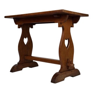 Antique Early 20th Century English Arts & Crafts Golden Oak Coffee Table For Sale
