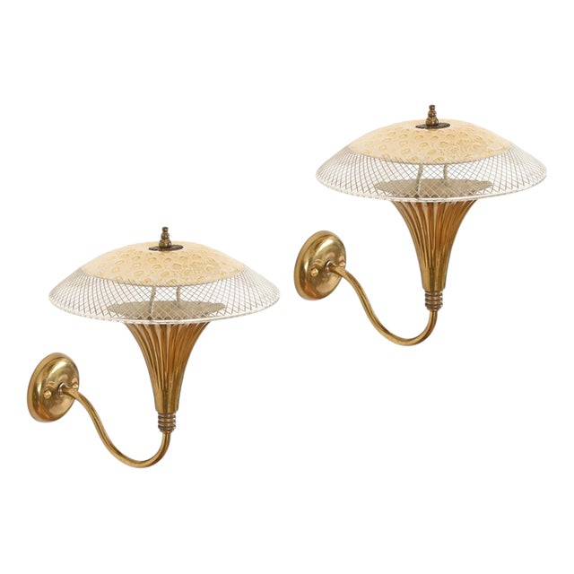 Italian Flower Sconces in Brass and Enamelled Metal from Arredoluce, 1950s, Set of 2 For Sale