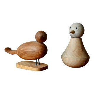 Minimalist Scandinavian Turned & Carved Wooden Birds, 1970s, Set of 2 For Sale