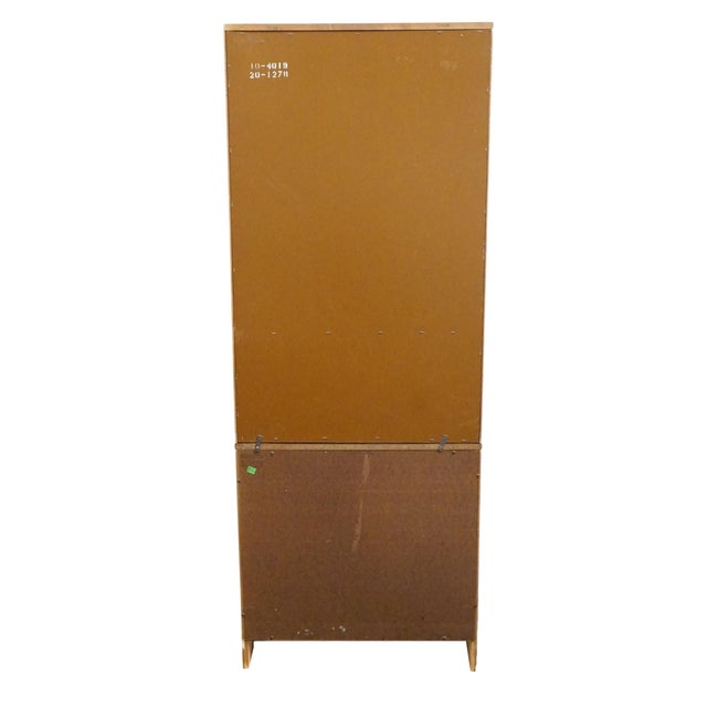 Ethan Allen Heirloom Nutmeg Maple CRP Custom Room Plan 30" Shutter Door Cabinet W. Bookcase Top 10-4511p / 10-4019 For Sale - Image 11 of 14