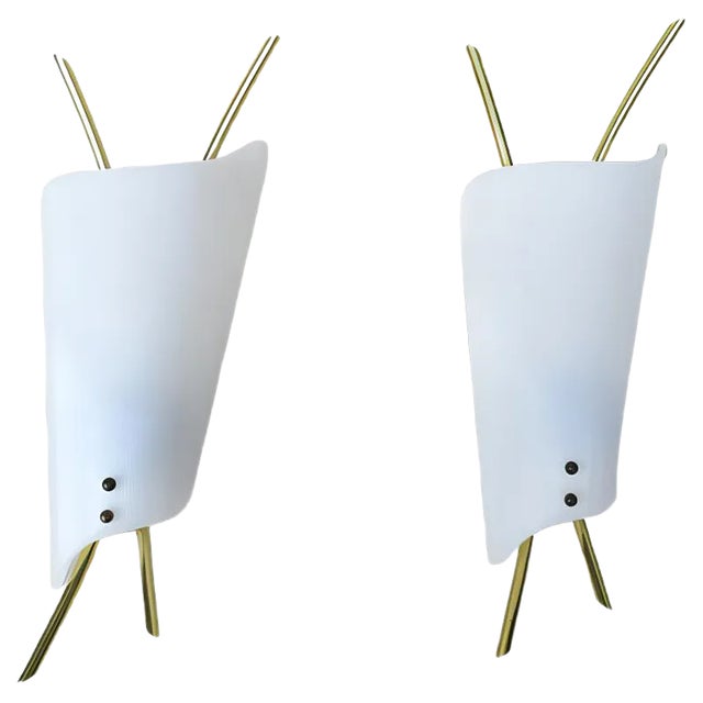 Wall Lights in Acrylic Glass & Brass, 1950s, Set of 2 For Sale