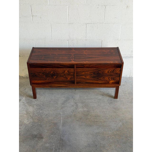 1960s Rosewood Dresser Chest of Drawers Low Storage Unit Ab Glas & Trä Hovmantorp Sweden 1960s For Sale - Image 5 of 10