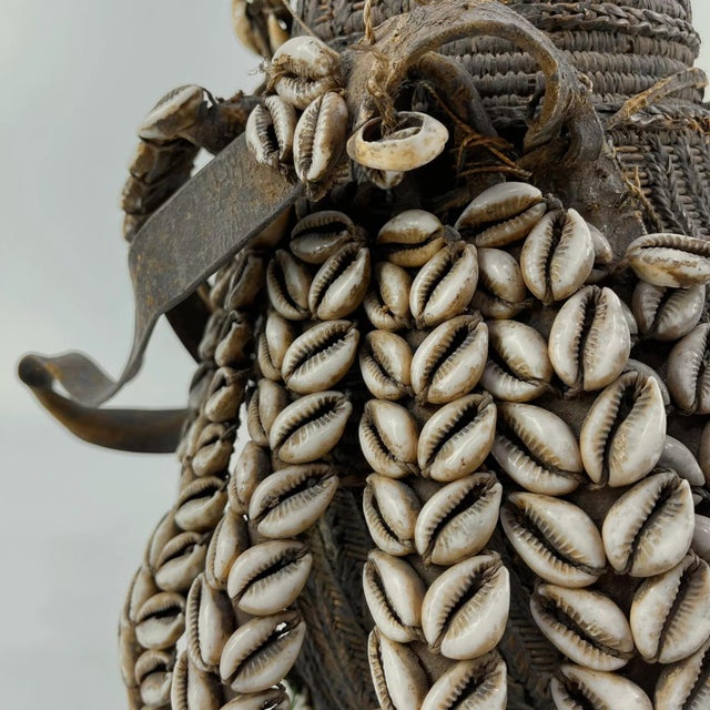 African Early 20th Century Ethiopian Milk Jug For Sale - Image 3 of 10