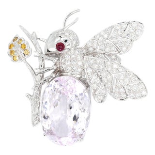 18k(750) Natural White Diamond With Kunzite Stone Bee Pin/Brooch/Pendant For Sale