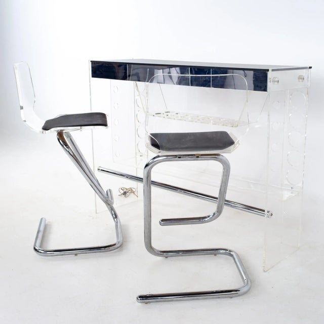Mid-Century Modern Luigi Bardini Mid Century Illuminating Lucite Bar and Barstools For Sale - Image 3 of 13