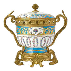 19th Century French Sèvres Porcelain Covered Decorative Potpourri / Urn