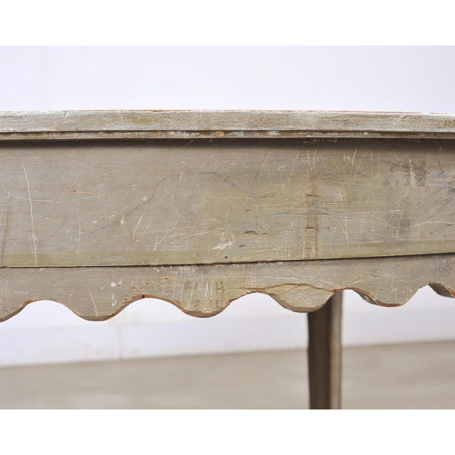 Wood 19th Century Venetian Painted Center Table With Scalloped Apron For Sale - Image 7 of 18