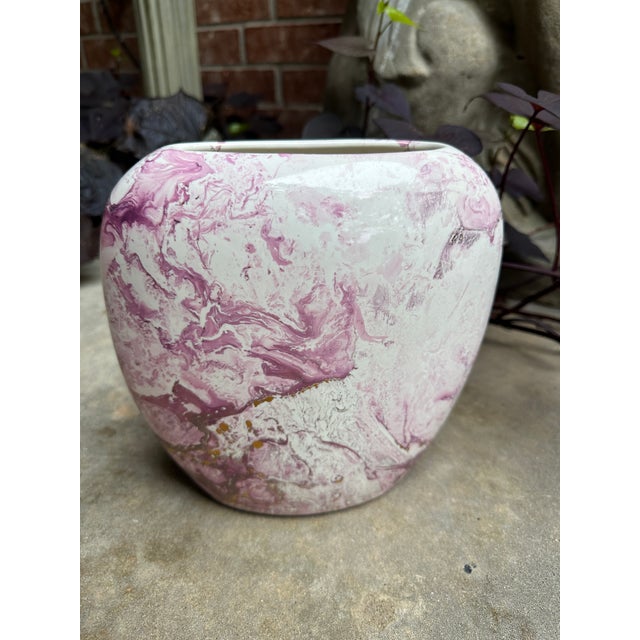 1960s Vintage Sascha Brastoff Abstract Pink & Gold Drip Glaze Studio Pottery Vase - Hollywood Series For Sale - Image 5 of 7