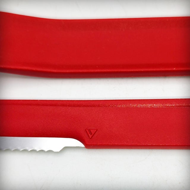 Red Casino Cutlery Service for 4 from Sedasco, France, 1970s, Set of 8 For Sale - Image 8 of 13