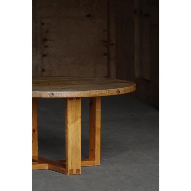Mid-Century Swedish Round Pine Dining Table by Roland Wilhelmsson, 1960s For Sale - Image 9 of 18