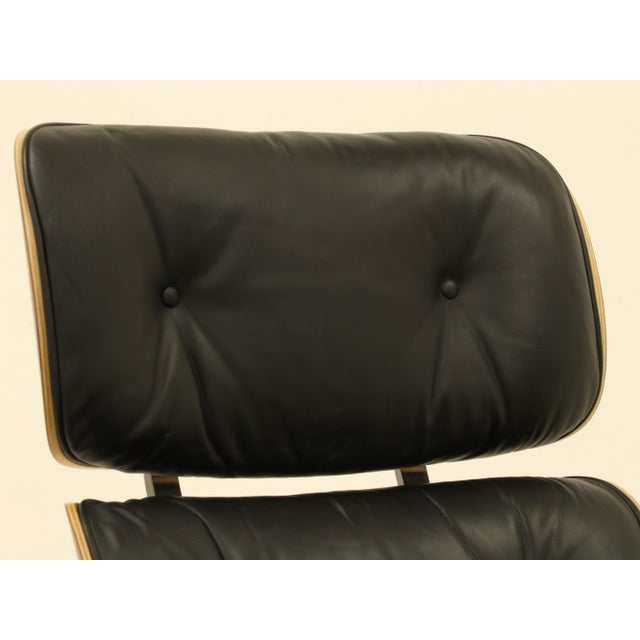 Set of Vintage Lounge Chair and Ottoman by Charles & Ray Eames for Vitra, 2000s For Sale - Image 17 of 18