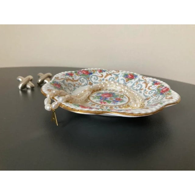Early 20th Century English Red Roses Porcelain Jewelry Dish For Sale - Image 14 of 18