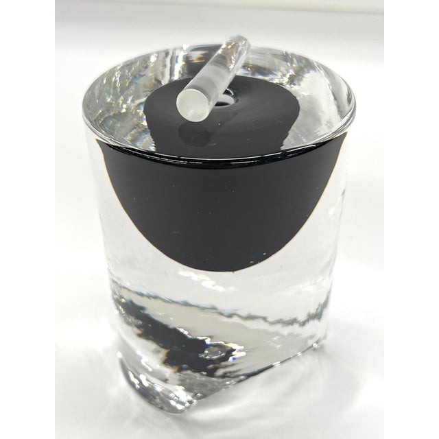 Signed Studio Art Glass Perfume / Scent Bottle – “Brad & Grundy” ©1990 – Minimalist Clear + Black – With Stopper For Sale - Image 4 of 7