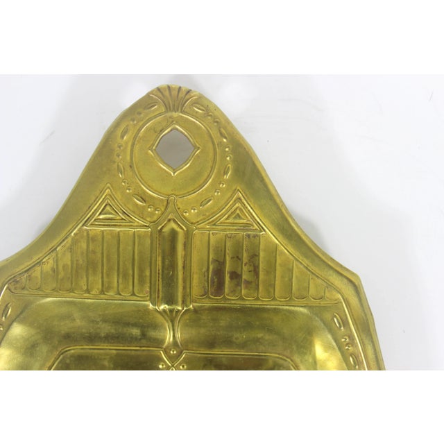 1930s Vintage English Brass Crumb Tray Dustpan Dustpan Table or Floor Sweep Silent Butler Crumber For Sale - Image 5 of 9