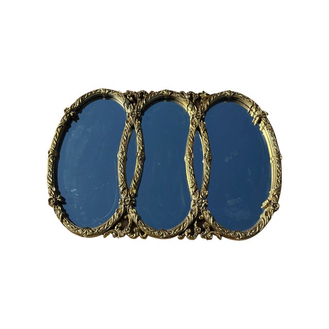 Lovely mirror in style of Basset - not signed.