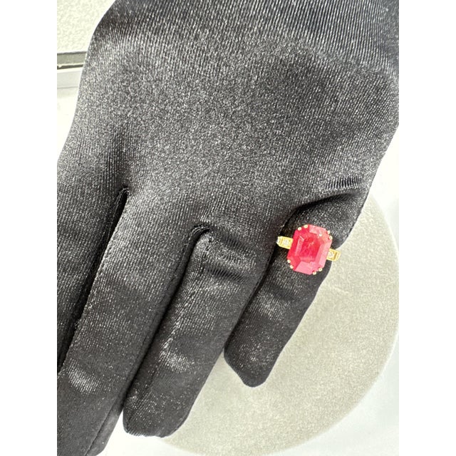 Metal 8.34 CTW Victorian Style Diamond & Emerald-Cut Ruby Ring 18k Yellow Gold, Size 6 For Sale - Image 7 of 8