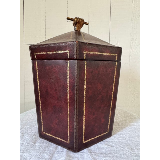 Great Regency style hexagonal decorative box or tea caddy made in the late twentieth century by luxury brand Maitland-...