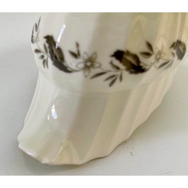 English Royal Worcester Bone China "Engadine" Gravy Boat W/ Underplate For Sale In Boston - Image 6 of 6