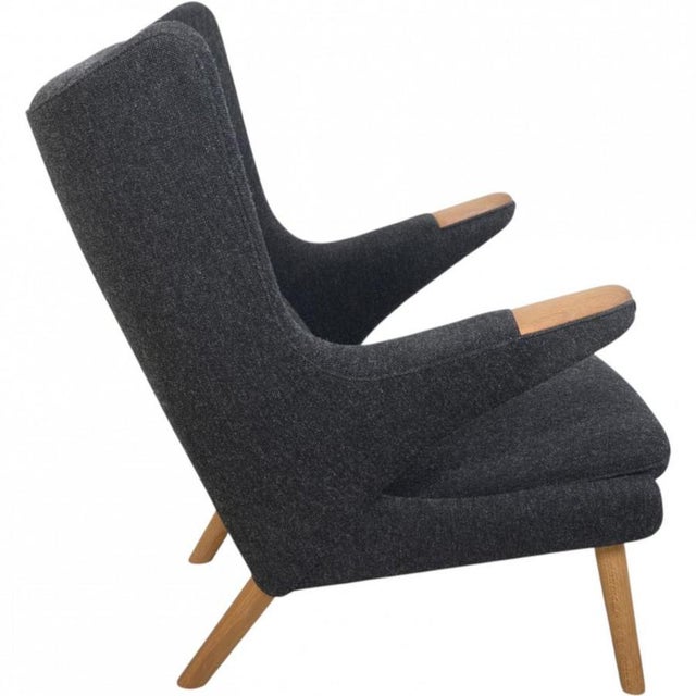 Black Set of Papa Bear Chair and Ottoman in Grey Hallingdal Fabric by Hans J. Wegner, 2025 For Sale - Image 8 of 18