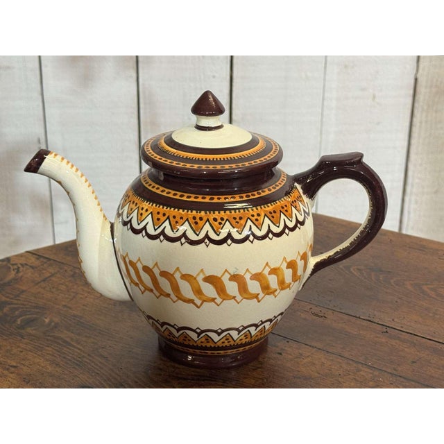 Brown Quimper Earthenware Dinner Service from the 1930s, Set of 20 For Sale - Image 8 of 13