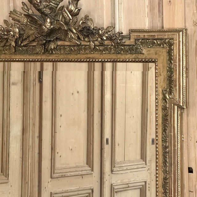 19th Century French Louis XVI Giltwood Mirror With Lovebirds For Sale - Image 14 of 18