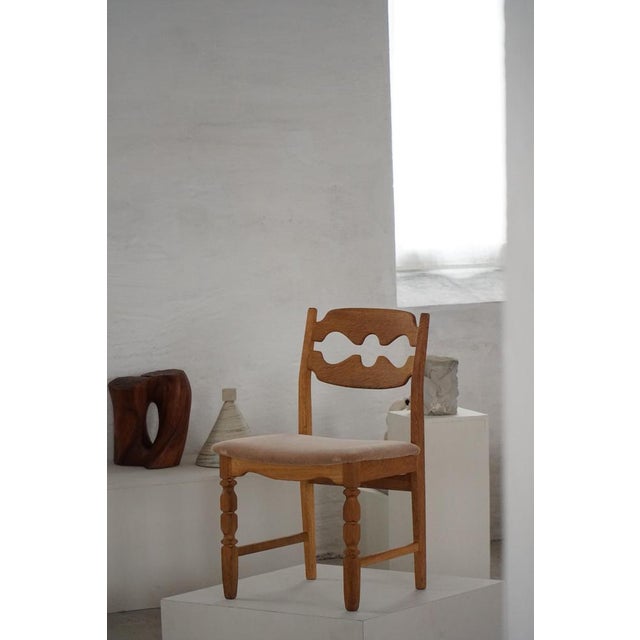 Razorblade Dining Chairs in Oak and Mohair by Henning Kjærnulf, 1960s, Set of 12 For Sale - Image 9 of 18