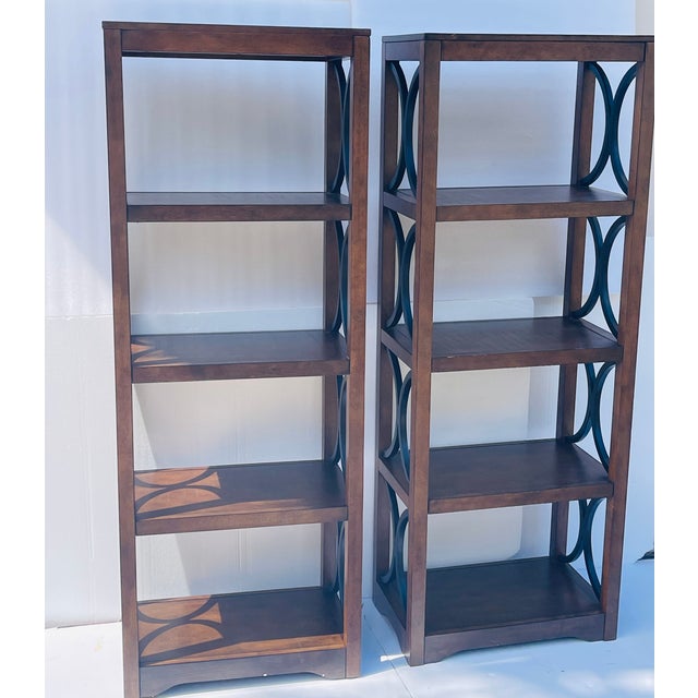 1970s Elegant Pair of Bookcase Shelves Display Racks Etagères For Sale - Image 4 of 8