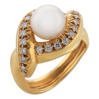 Vintage Pearl Diamond 18k Yellow Gold Ring, Size 6 For Sale