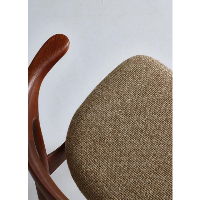 Set of Modern Danish Cowhorn Armchairs attributed to Knud Færch in Teakwood & Oak, 1960s For Sale - Image 11 of 18