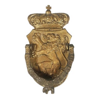 Vintage English Crest Cast Brass Door Knocker For Sale