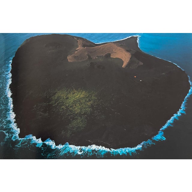 Description: This affordable picture-a-day compilation -- based on Abrams' international best-seller Earth from Above --...