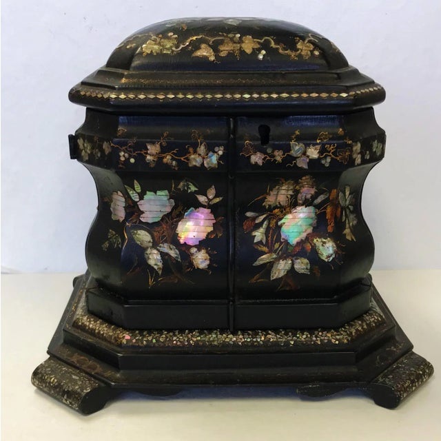 19th Century Papier Mâché Lacquered Jewelry Box Hand Painted with Inlaid With Mother-Of-Pearl For Sale - Image 13 of 13