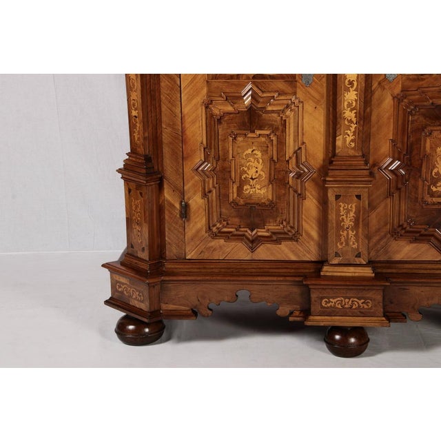 Antique Baroque Walnut Cabinet with Pilasters, Corinthian Capitals and Inlays, Vienna, Austria, 1750s For Sale - Image 10 of 18