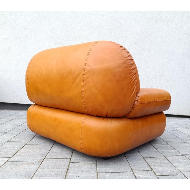 Mid-Century Modern Cognac Leather Sapporo Armchair from Mobil Girgi, Italy, 1970s For Sale - Image 3 of 10