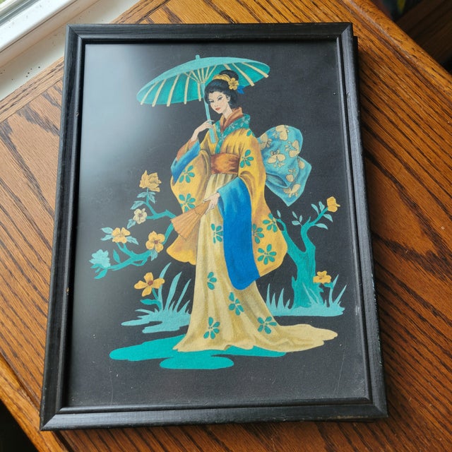 Vintage Geisha Painted on Black Felt in Matching Frames 1950s - Set of 2 For Sale - Image 4 of 12