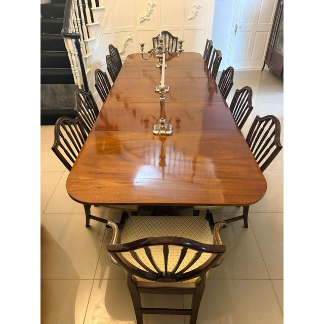 Antique Georgian Figured Mahogany 3-Pillar Extending Dining Table, 1800s For Sale - Image 4 of 15