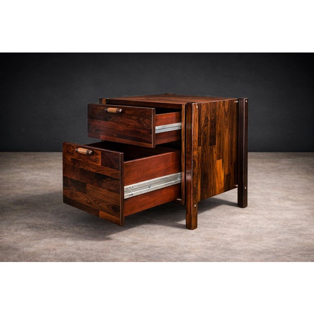 Filing Cabinet/ Side Table in Rosewood, Jorge Zalszupin, 1960’s For Sale In New York - Image 6 of 9