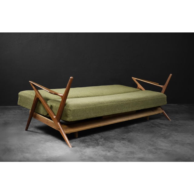 Mid-Century Modern Vintage Danish Three-Seater Z-Sofa by Poul Jensen for Selig Furniture, 1950s For Sale - Image 3 of 18