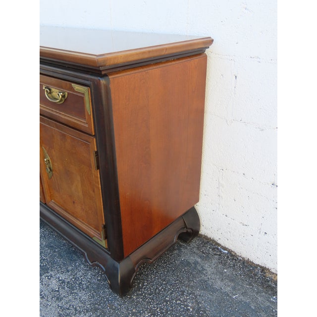 Broyhill Hollywood Regency Long Low Dresser Sideboard Media Cabinet 6353 For Sale - Image 11 of 18