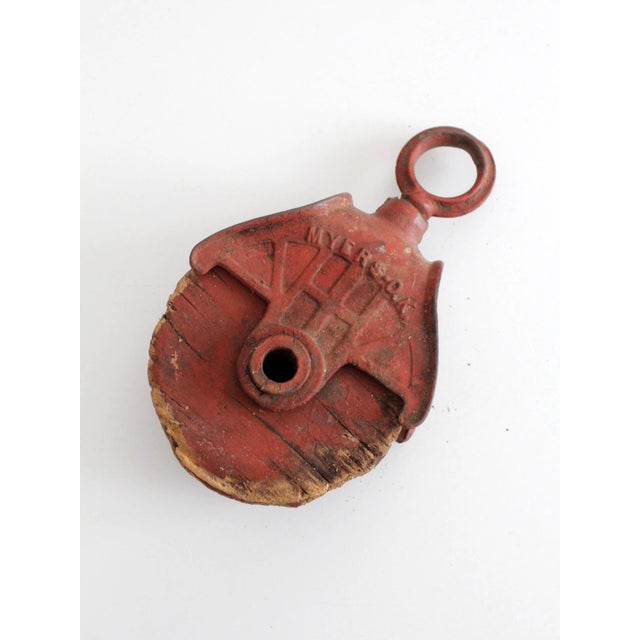 Farmhouse Antique f.e. Myers & Bro. Knot Passing Barn Hay Pulley For Sale - Image 3 of 12