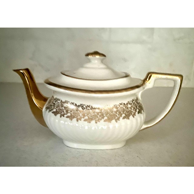 English 1930s Vintage Georgian Gibson Staffordshire Gold Gilt Tea Pot For Sale - Image 3 of 11