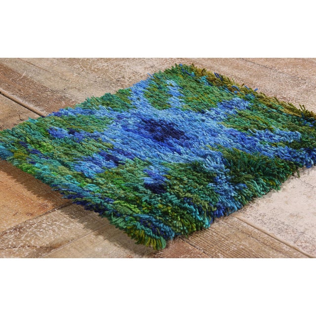 Green Vintage Swedish Rya Rug, 01'07 X 01'09 For Sale - Image 8 of 10