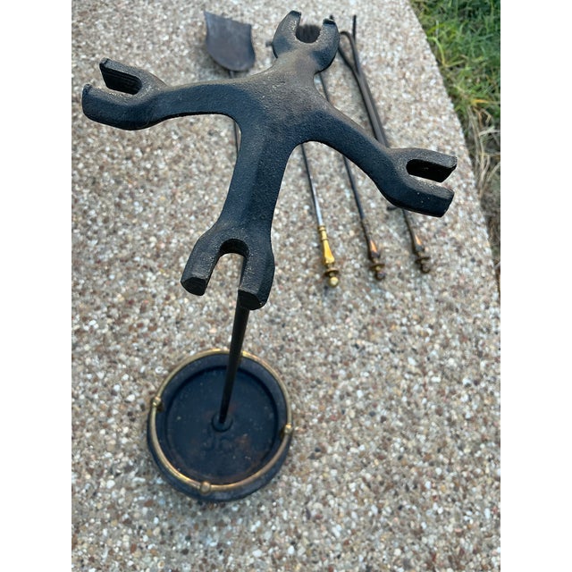 Pilgrim Manufacturing Vintage Pilgrim Black Iron & Solid Brass Fireplace Tool Set For Sale - Image 4 of 9