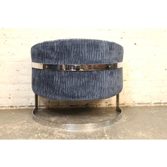 Pair of Mid-Century Chrome Tub Lounge Chairs Attributed to Milo Baughman For Sale In New York - Image 6 of 18