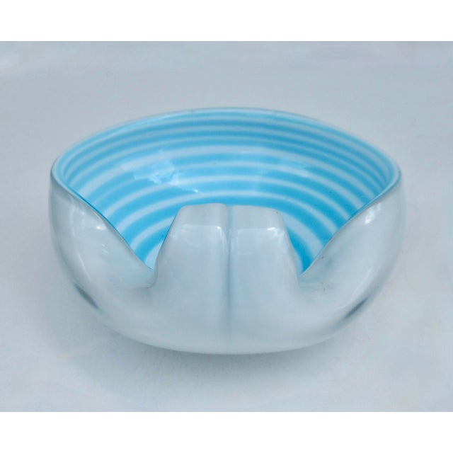Sky Blue C.1960's Italian Hand-Blown Alfredo Barbini "Infinity," Swirl Triple Cased Murano Catchall Bowl For Sale - Image 8 of 18