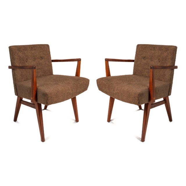 Set of Two (2) Rare Mid-Century Modern Model C-108 Armchairs in Walnut & Brown Bouclé Attributed to Jens Risom for Jens Risom Design, Usa, C. 1950s For Sale